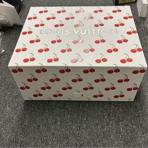 Louis Vuitton Takashi Murakami Cherry large Box